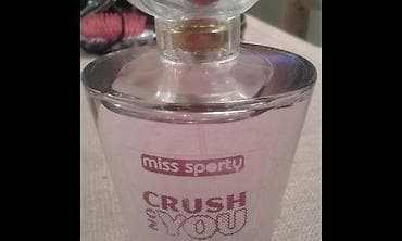 Originalan parfem miss sporty crush on you,100 ml. Nov,idealan za
