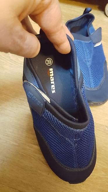 na dva tocka za decu: Mares akva cipele – broj 39 Plaćene su 3.500 din. Nisu ni probane ( — 3