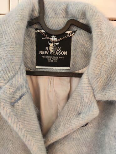 M, Sa postavom — 3