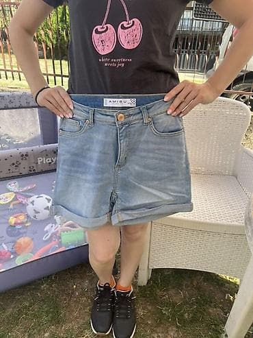 Ženske teksas bermude AMISU - Model: klasične denim bermude sa