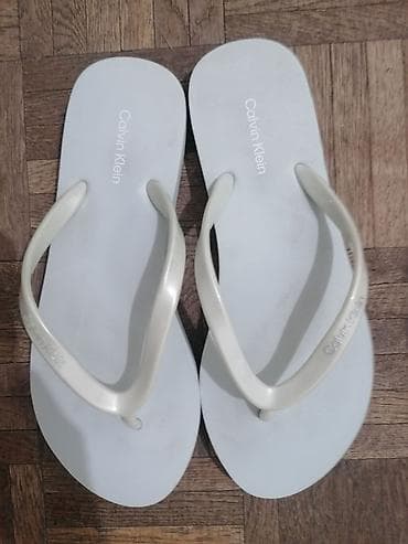 Japanke calvin klein 37 nosene 2 puta na kratko na lalafo.rs Japanke calvin klein 37 nosene 2 puta na kratko