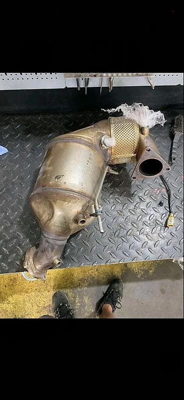 paracin tablice: AUDI A6 A7 A4 A5 3.0 TDI DPF 4H0131765B 4H0181BA | audi vw delovi — 4
