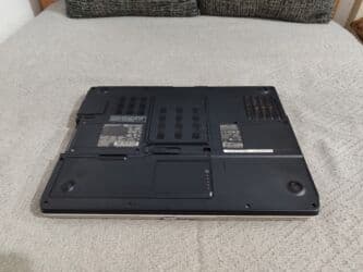 HP: 2 GB OZU, 15.4 " — 5