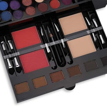 j2c koferi: Cena 3350 din Set sminke MISS ROSE u koferu Paleta sa senkama Set — 4