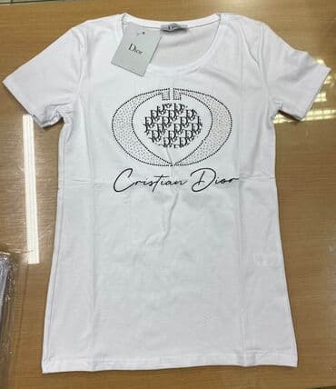 versace majice zenske: Zenske majice
S.m.l
1800 — 2