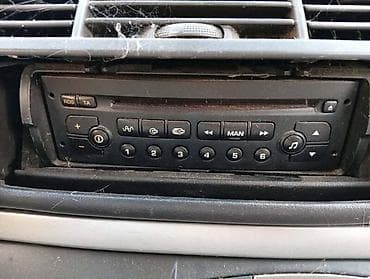 presvlake za auto cena: RADIO CD ZA PEUGEOT 806, 807 | ispravanfabrički — 2
