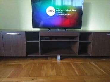 lazy bag za decu: Prodajem komodu za TV, dimenzije: dužina 238 cm, širina 52 cm, visina — 8
