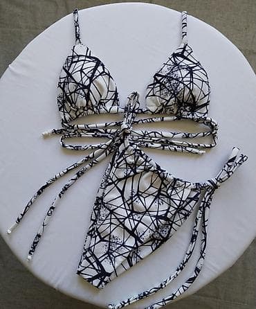 kupaci kostimi: Dvodelni ženski bikini set – crno-beli apstraktni print - Gornji deo — 1