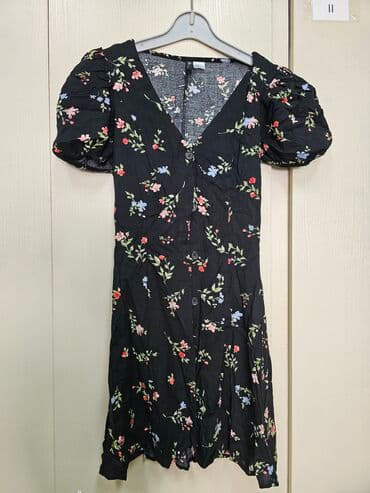 h and m majice: H&M, 2XS (EU 32), Cvetni, bоја - Šareno — 1