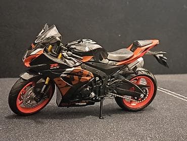target rančevi: Motor SUZUKI GSX-R1000R 2021 1:12 - NOVO NOVO! Vrhunski odradjen — 3