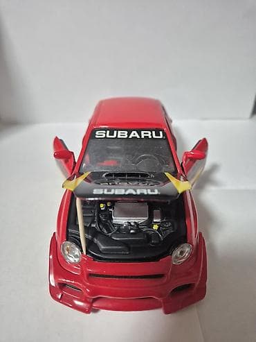 Subaru Impreza model razmere 1:24 dobro očuvan sa par nedostataka — 3