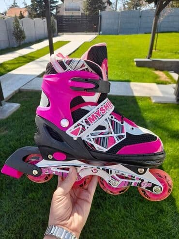 Roleri 3550 din na lalafo.rs Roleri 3550 din