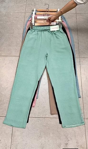 kompresivne pantalone: Pantalone
2 kom. 2600
S M L XL 2XL 3XL 4XL 
Viskoza 🥰
P22 — 3