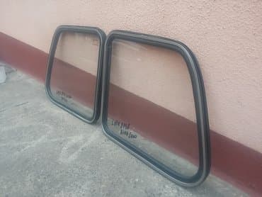 desno krilo golf 4: Bocna stakla Lada 2131 Niva levo i desno. Polovno, ocuvano. Skinuto sa — 3