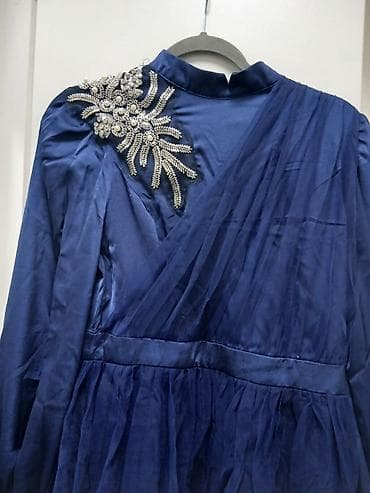 Elegantna duga haljina u kraljevski plavoj boji. - Materijal: lagani