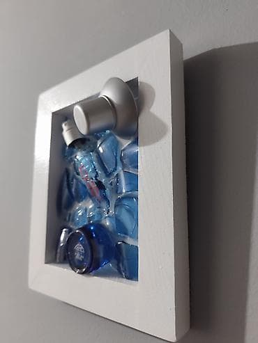 alfa 21: Epoxy slika od razbijene flasice parfema Hugo Boss Dark blue U ponudi — 4