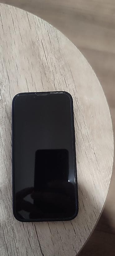 iphone 13 kopija: Apple iPhone 13, crna boja - Ekran: 6.1" Super Retina XDR OLED sa — 1