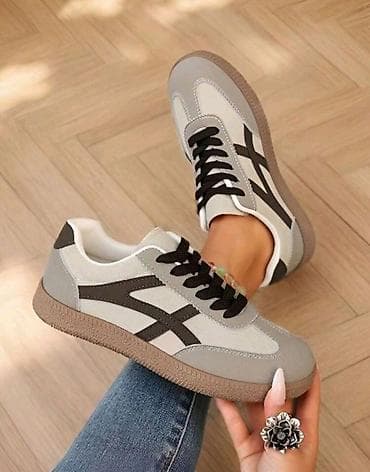 ✨ Dostupne u broju 40
✨ Unutrasnje gaziste 26 cm

1300 rsd 💥