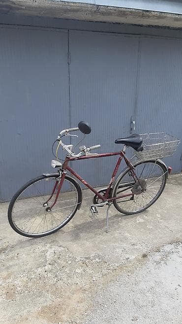 Gradski bicikl sa korpom i svetlima - Ram: klasični čelični ram