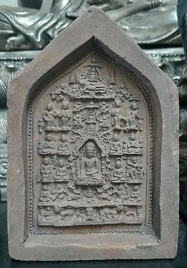 dormeo cebe i jastuk: Original hand pressed Terracotta Buddha. Made in the 11th to 12th — 2