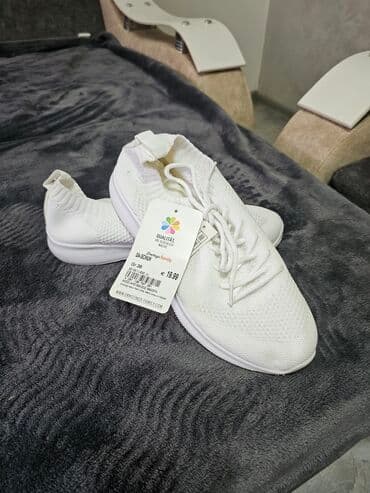 Women's Sneakers and athletic shoes: 38, bоја - Bela