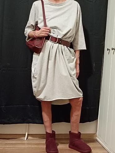 Sivo džemper-haljina sa džepovima - Model: ležerna haljina/tunika od