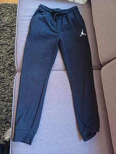 Šortsevi: Jordan donji deo trenerke vel L — 1