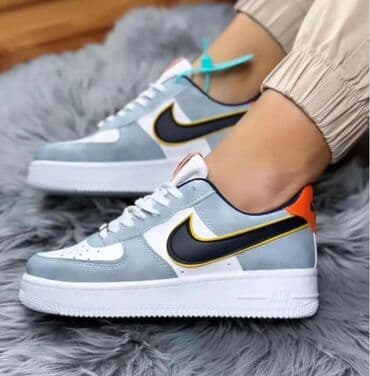 mercurial patike: Nike air force patike

Novo
Brojevi 36 do 40

fb Moja Kupovina 1 — 8