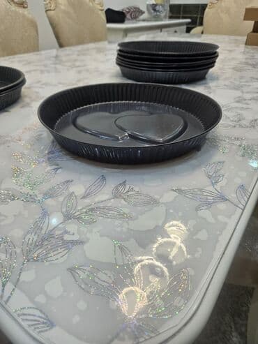 4 činije novi sad: Kalupi za torte i kolače – okrugli plehovi sa reljefnim motivima: - — 3