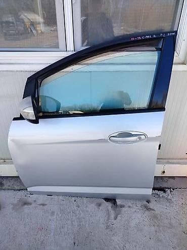 brava za haubu ford c max: PREDNJA LEVA VRATA SVETLO SIVA ZA FORD C-MAX OD 2010. DO 2019. GOD. | — 1
