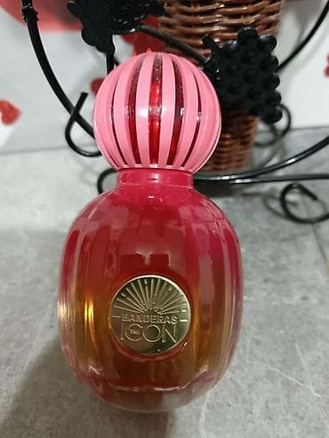 Ženski parfemi – bilo koja dva za 2300 dinara 🥰 Obradujte vašu dragu