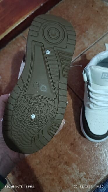 Slippers: Size - 35 — 5