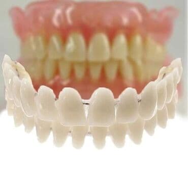 Akrilne navlake za zube Cena: 2100din gornja ili donja Ili cena 3600