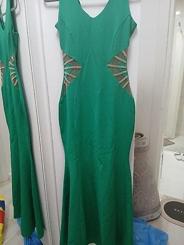 chanel nova: Elegantna zelena duga haljina - Kroj: uska silueta koja prati liniju — 1