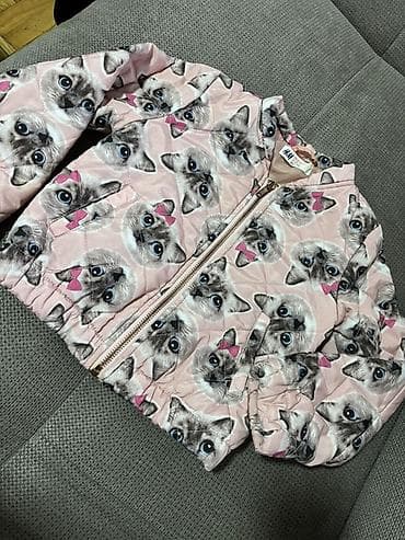 michael kors jakna: H&M dečja jakna, veličina EUR 110 / US 4–5Y. - Model: prošivena — 2