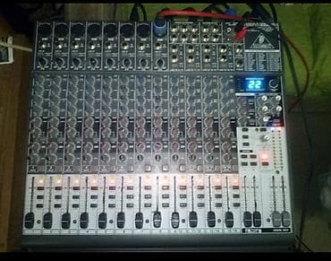 Behringer Eurorack UB2442FX-PRO/UB2222FX-PRO (serija) analogni mikser