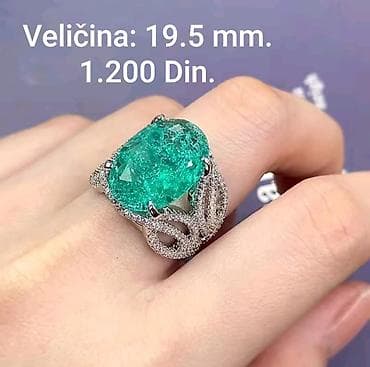 prsten sa kamenom: Elegantni posrebreni prsten od hirurskog čelika sa žigom S925, sa — 1
