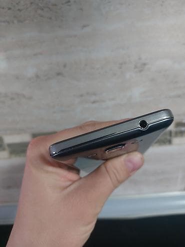 polovna klima: Samsung Galaxy pametni telefon (serija A) - Ekran: oko 4.5–5.0" — 6