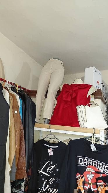 Majice i topovi: Ženska garderoba – raznovrsni modeli - Jakne i prsluci: puf jakne u — 2