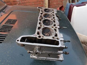 poklopac glave motora: Glava motor Lada 2121,21213 Niva br.3. Polovna, ocuvana. Skinuta sa — 11