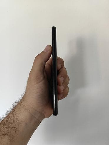 polovna klima: OnePlus 6t dual sim sim free, verzija sa 6/128 gb memorije. Ok očuvan — 3