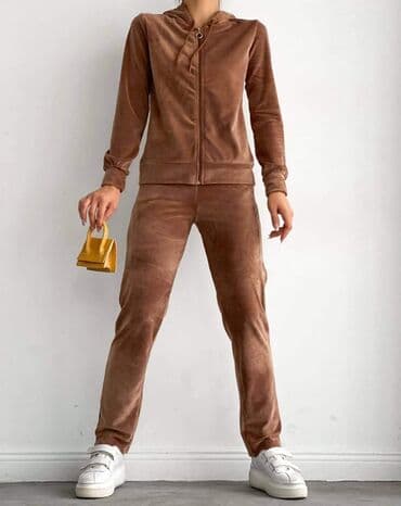 plišane pidžame: Plišani kompleti 
Vel : ( s m l xl xxl ) 

Cena : 3100 din — 8