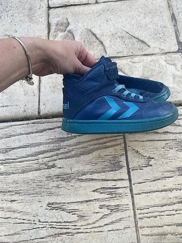 majice sa cipkom: Dečija obuća – set od dva para (broj 29) - Hummel patike/čizmice do — 2