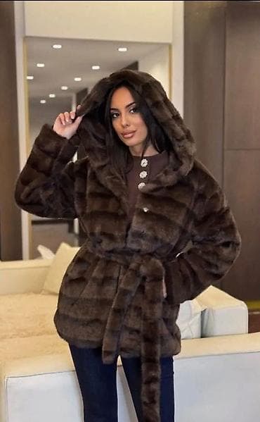 Krznena jakna sa kapuljačom – ženska, kraći kroj gs - Luksuzna, meka