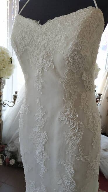 Wedding Clothes: Venčanica sirena kroja, boje slonovače, top ali ima traku oko vrata — 3