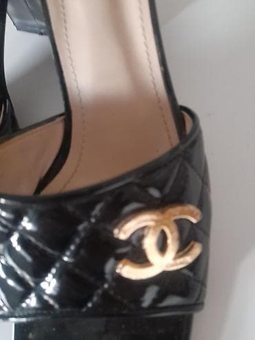 Slippers: Crne klompe/sandale sa blok potpeticom, Chanel Paris, veličina 39. - — 2