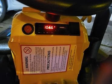 Bazeni i oprema: Dečiji traktor na akumulator sa prikolicom i prednjim utovarivačem - — 9