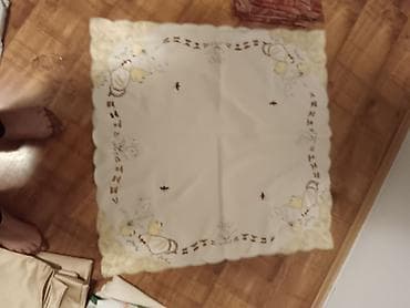 l profili cena: Uskršnji dekorativni stolnjaci – set od 4 komada - Kvadratni — 2