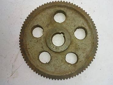 Prodajem zubčanik sa slike,jedan komad, prečnika fi- 130 mmdebljine
