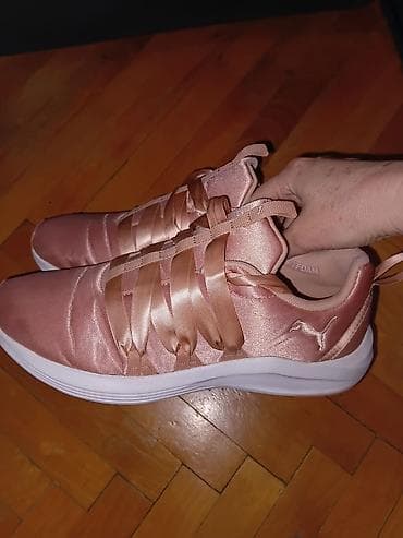 Puma ženske patike – veličina EUR 38 (UK 5, US Wm’s 7.5, 24 cm)